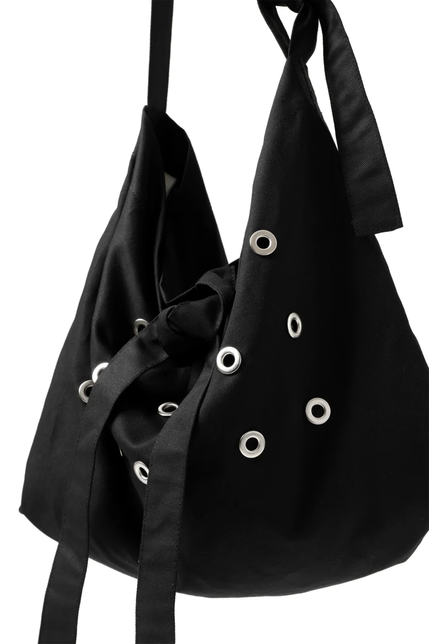 KLASICA BIVOUAC RIBBON HOLE SHOULDER BAG / HIGH RISE TWILL (BLACK) - Image 8