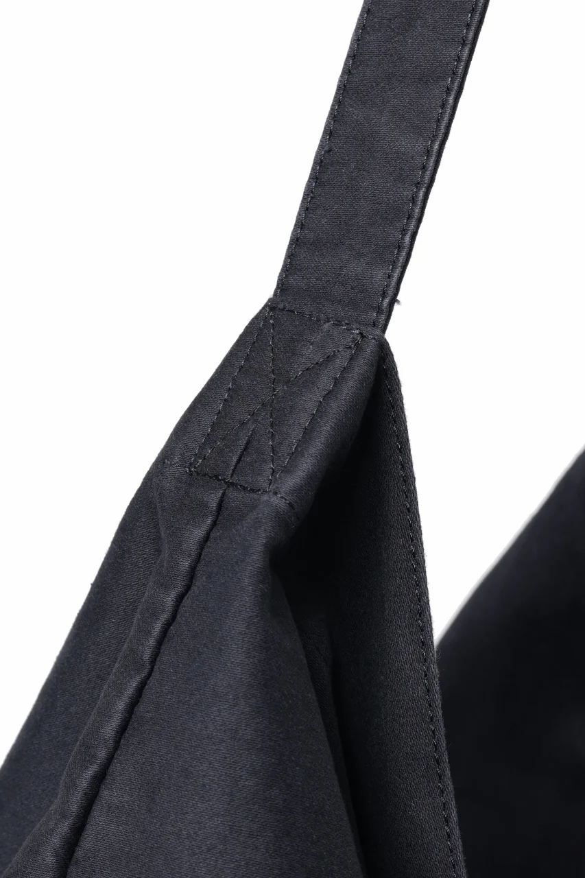 KLASICA BIVOUAC RIBBON SHOULDER BAG / SURPHER DYED MOLE SKIN (DEEP SEA) - Image 11
