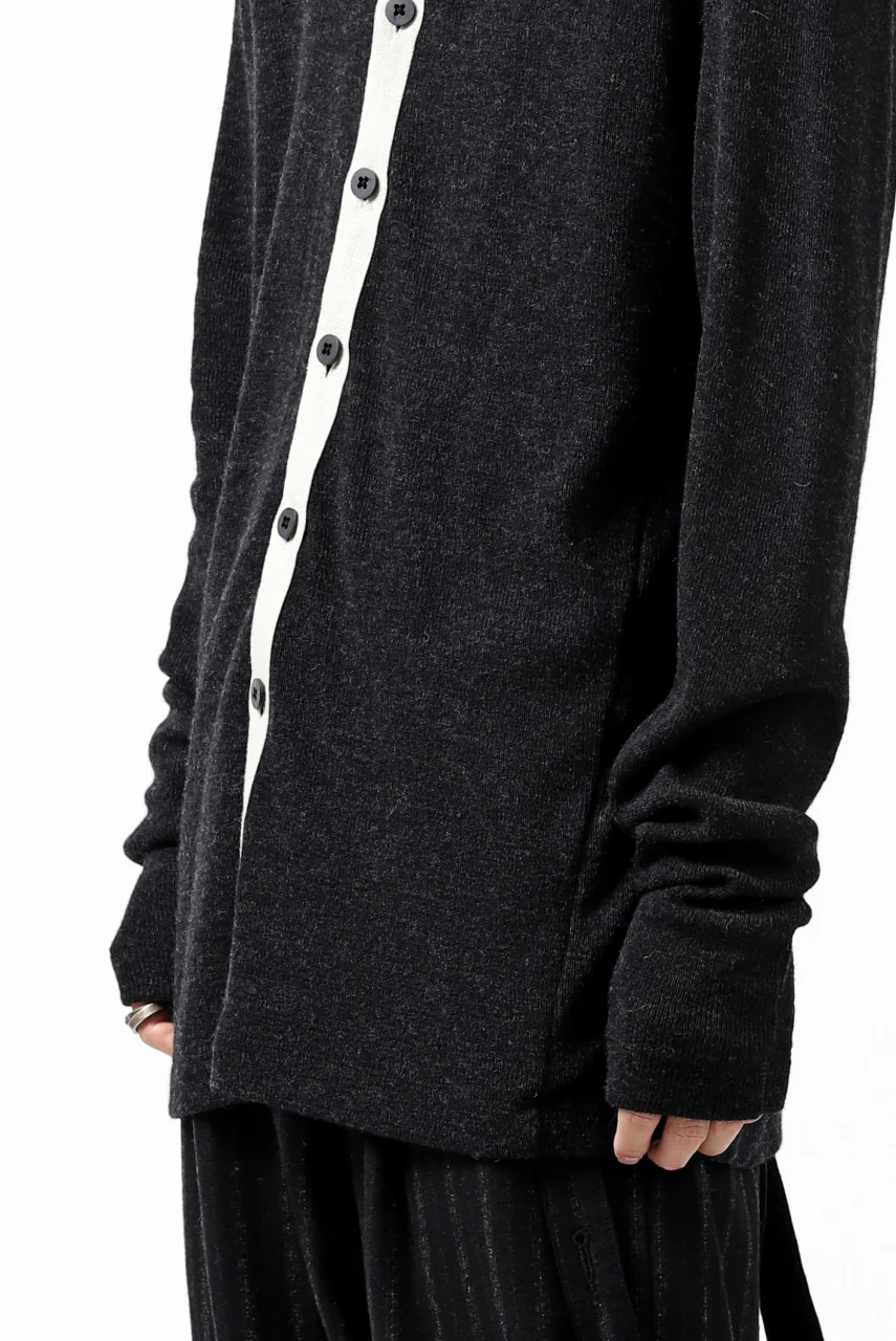 KLASICA BLACK DOG CARDIGAN / WEANER WOOL RIB (SHADOW) - Image 33