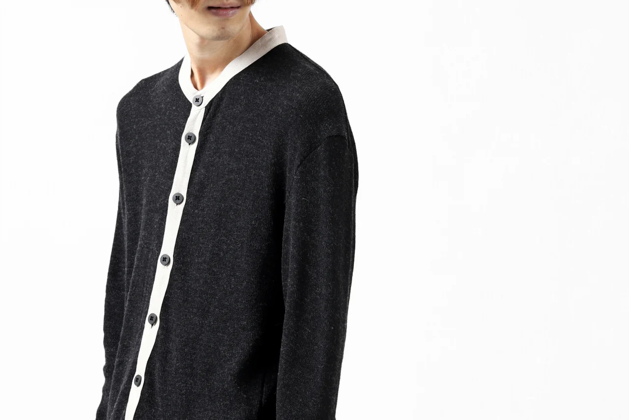 KLASICA BLACK DOG CARDIGAN / WEANER WOOL RIB (SHADOW) - Image 38