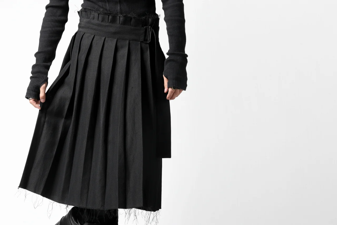 KLASICA CIGAR WRAP PLEATS SKIRT / SERGE WOOL&RAMIE (IRON) - Image 21