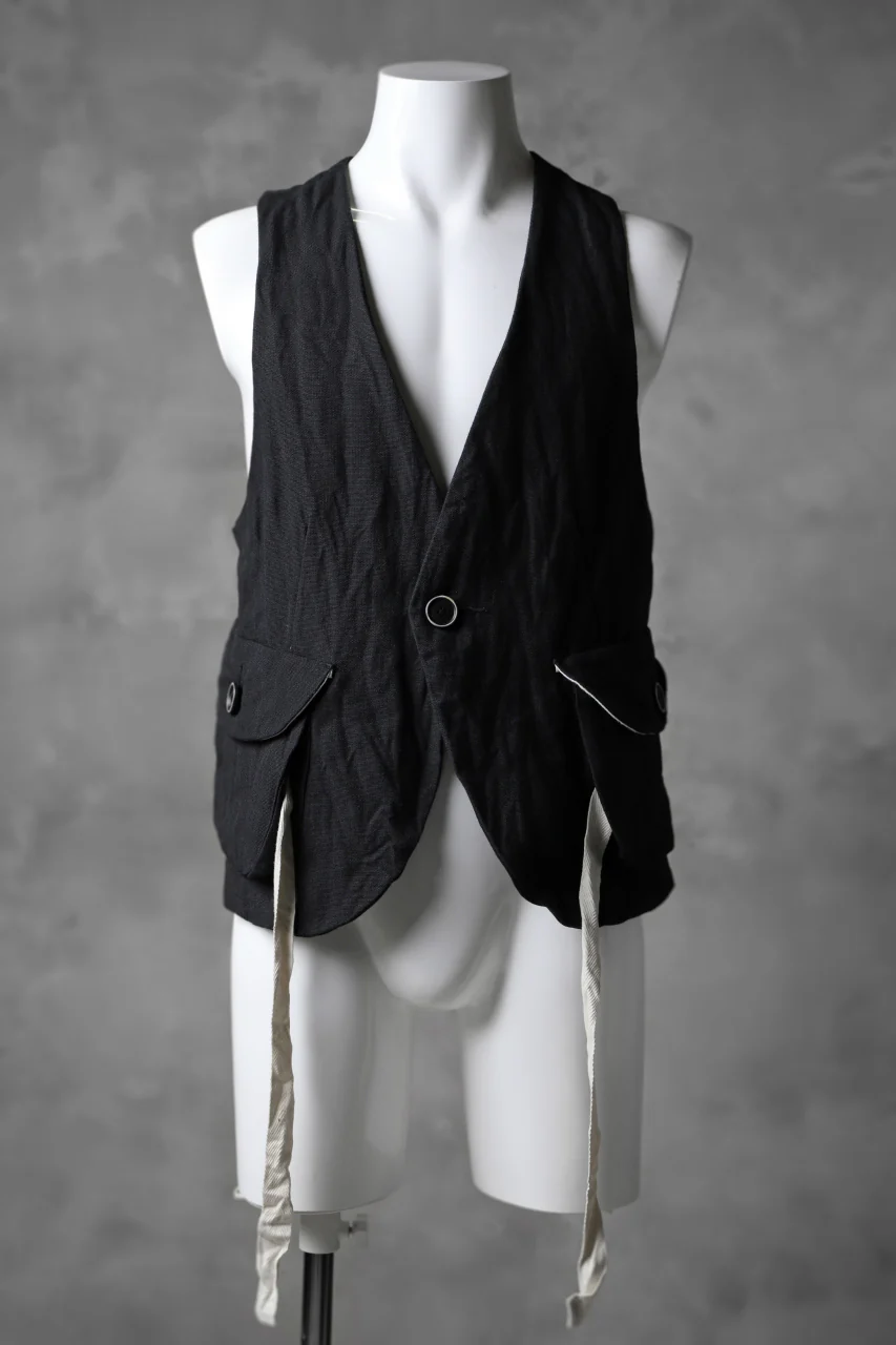 KLASICA CROSS BACK POCKET VEST / RAMIE (CARBON)