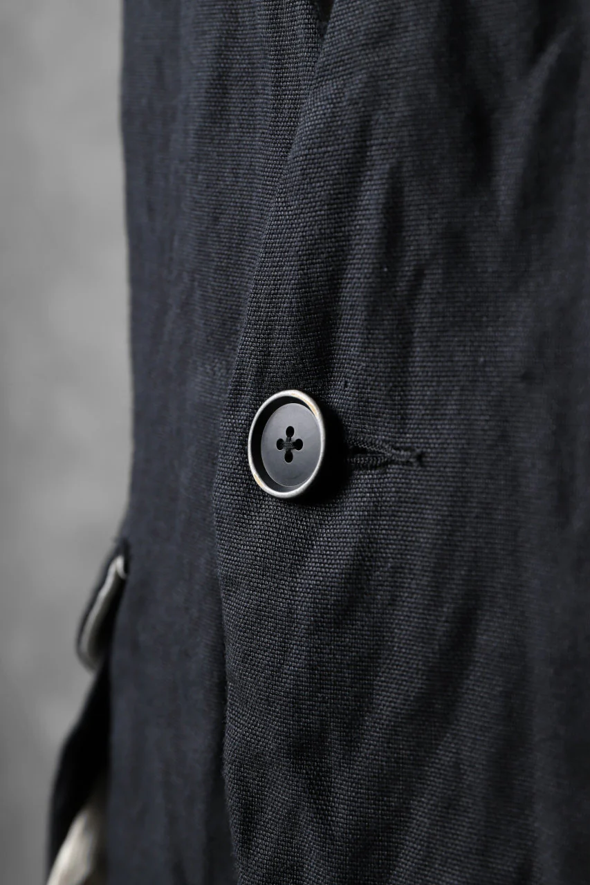 KLASICA CROSS BACK POCKET VEST / RAMIE (CARBON) - Image 13