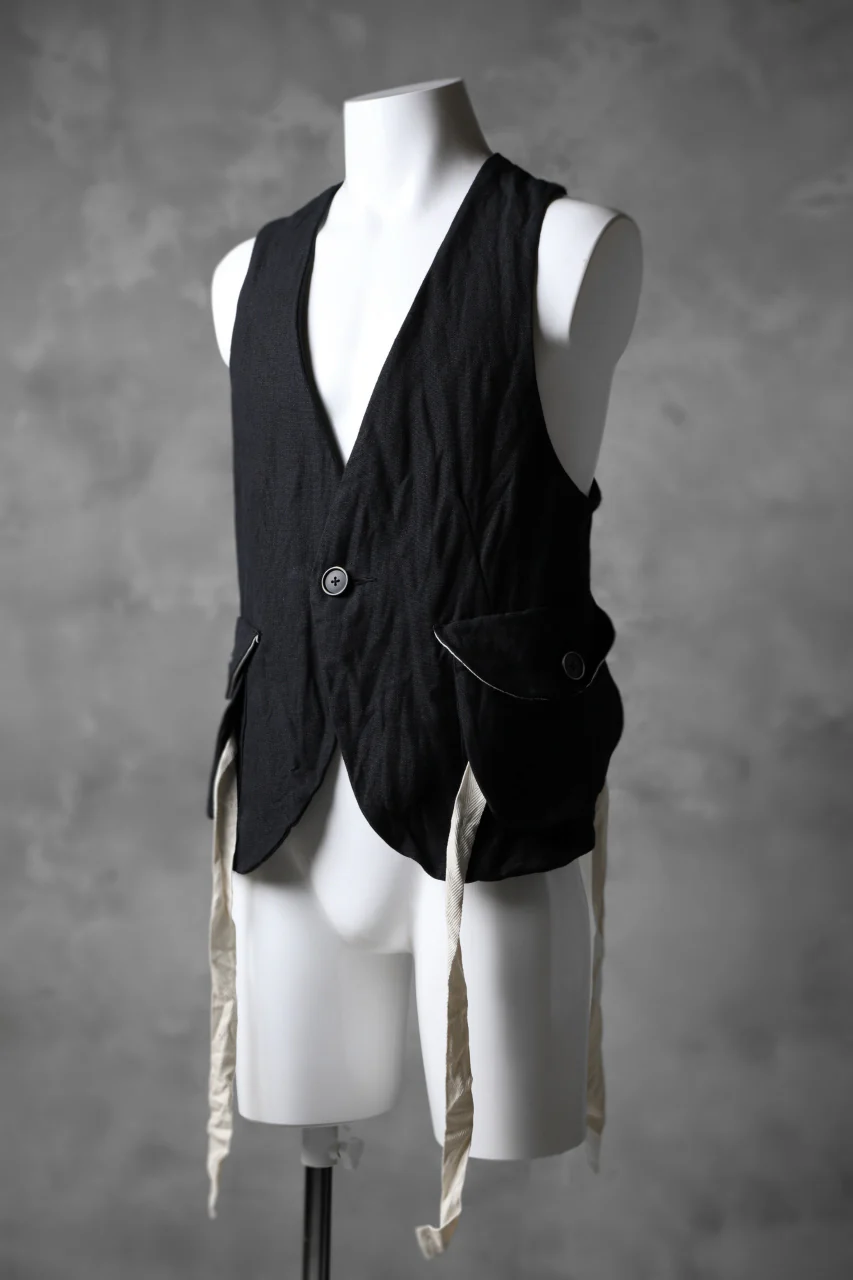 KLASICA CROSS BACK POCKET VEST / RAMIE (CARBON) - Image 2