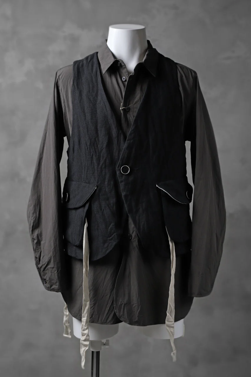 KLASICA CROSS BACK POCKET VEST / RAMIE (CARBON) - Image 21