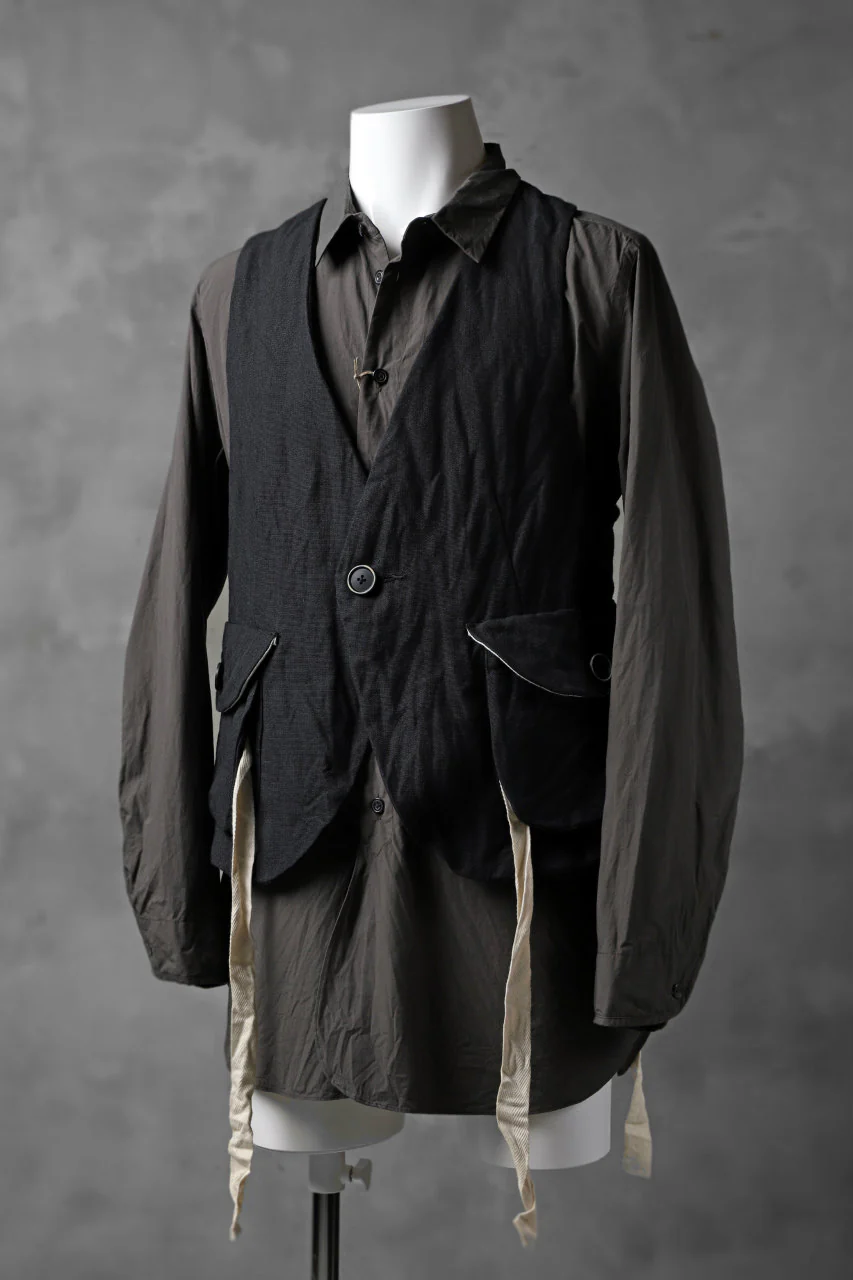 KLASICA CROSS BACK POCKET VEST / RAMIE (CARBON) - Image 22