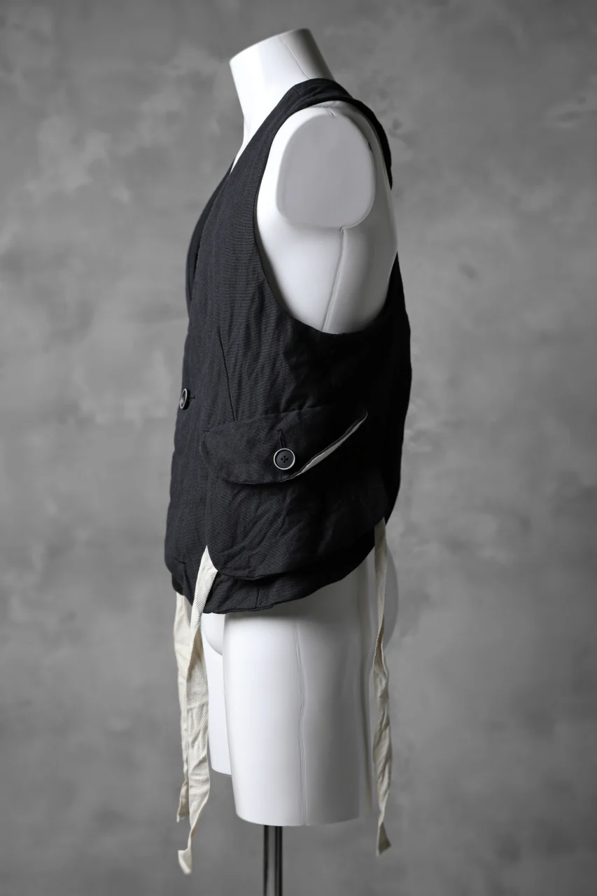 KLASICA CROSS BACK POCKET VEST / RAMIE (CARBON) - Image 3