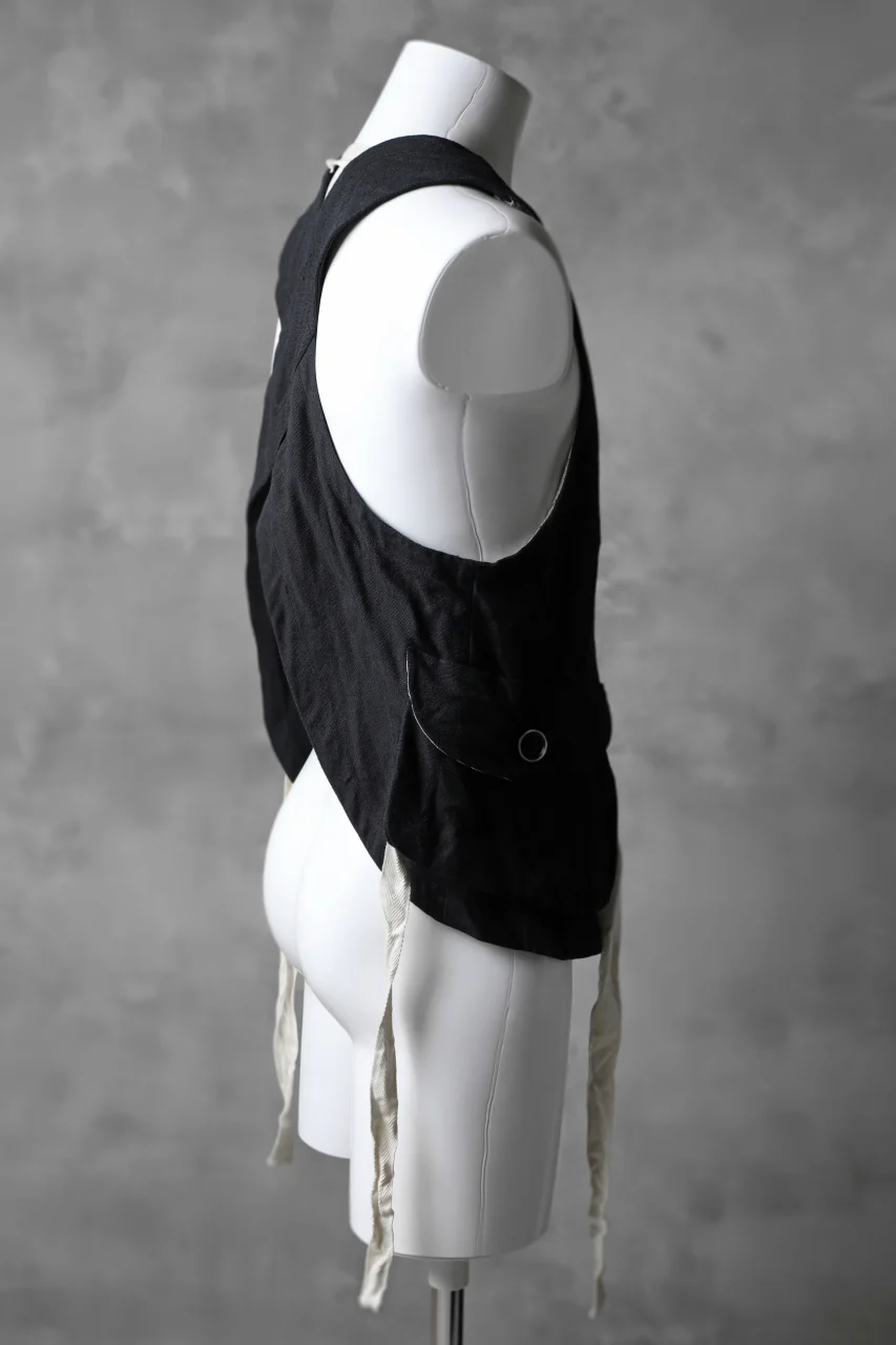 KLASICA CROSS BACK POCKET VEST / RAMIE (CARBON) - Image 6