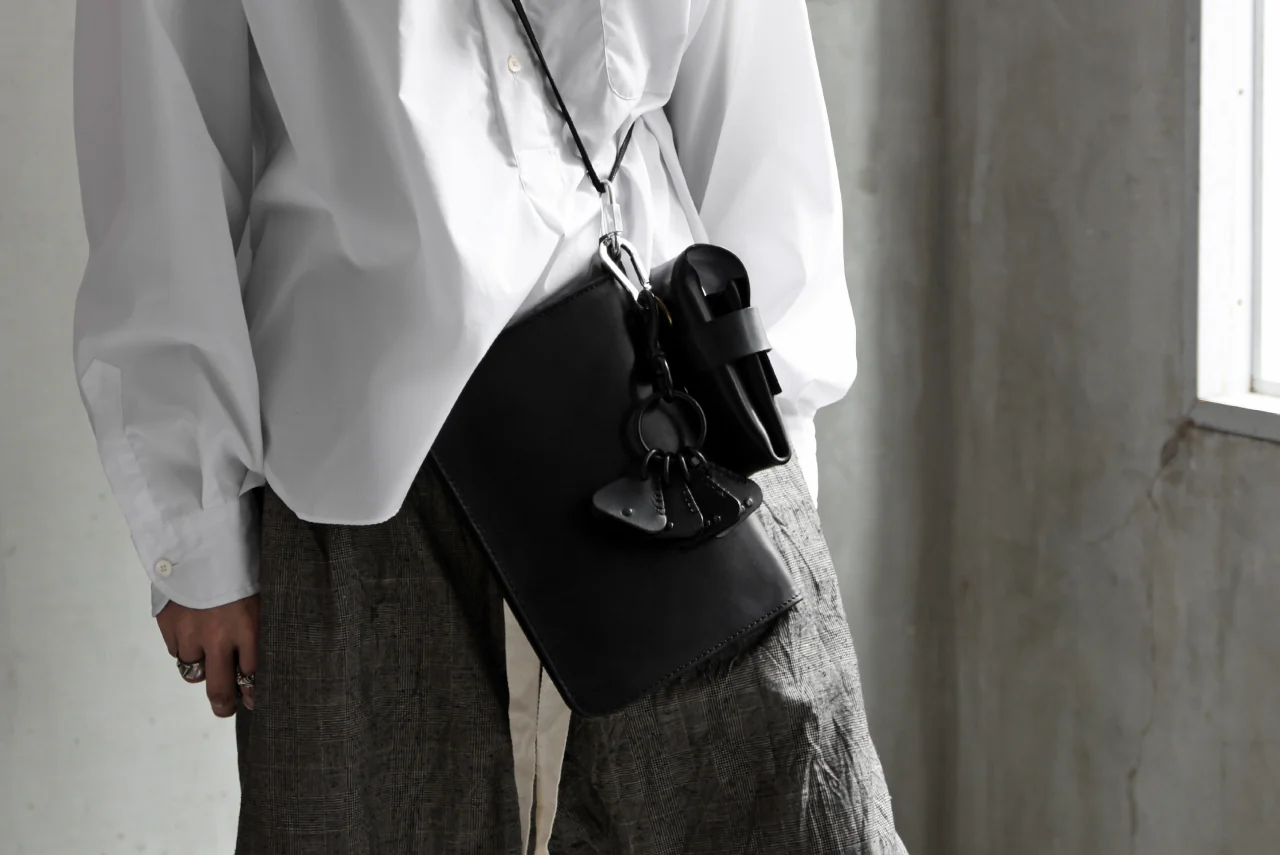 KLASICA exclusive CARDON UTILITY POUCH / JP ROROMA (BLACK) - Image 49