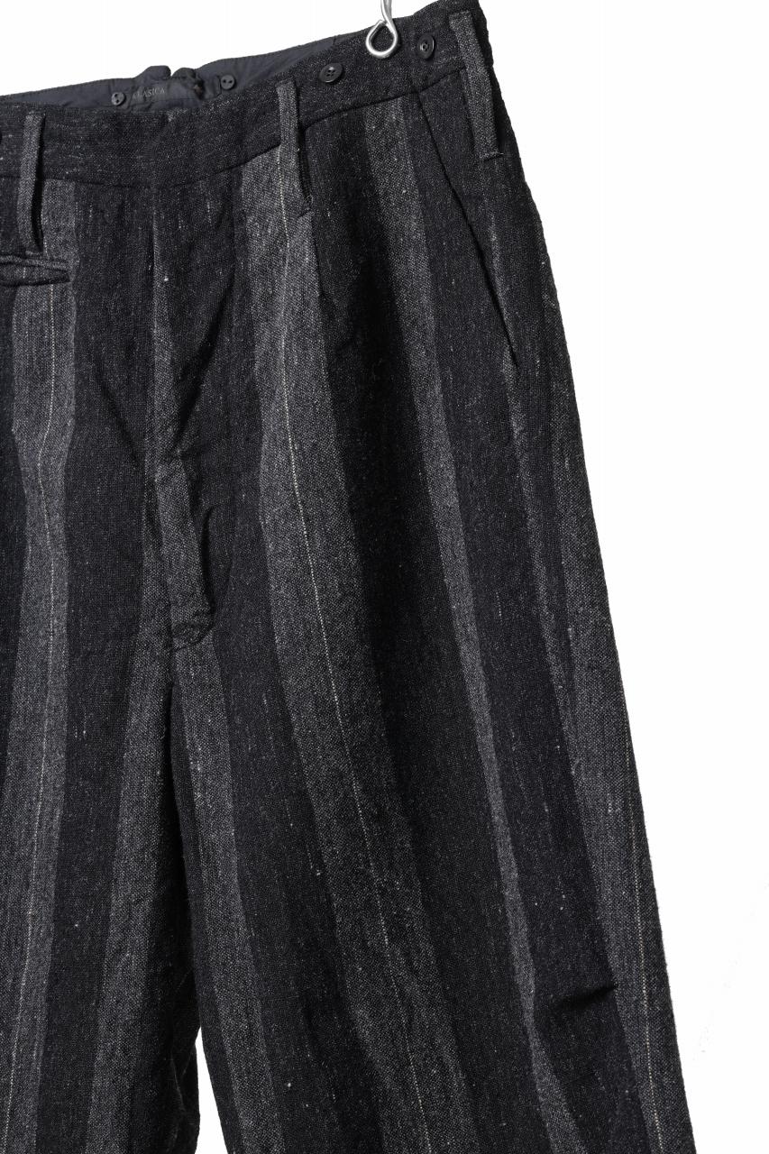 KLASICA GALWAY - Rt CUT OFF BOLD STRAIGHT TROUSERS / IRREGULAR STRIPED ROUGH TWEED (BLACK) - Image 15
