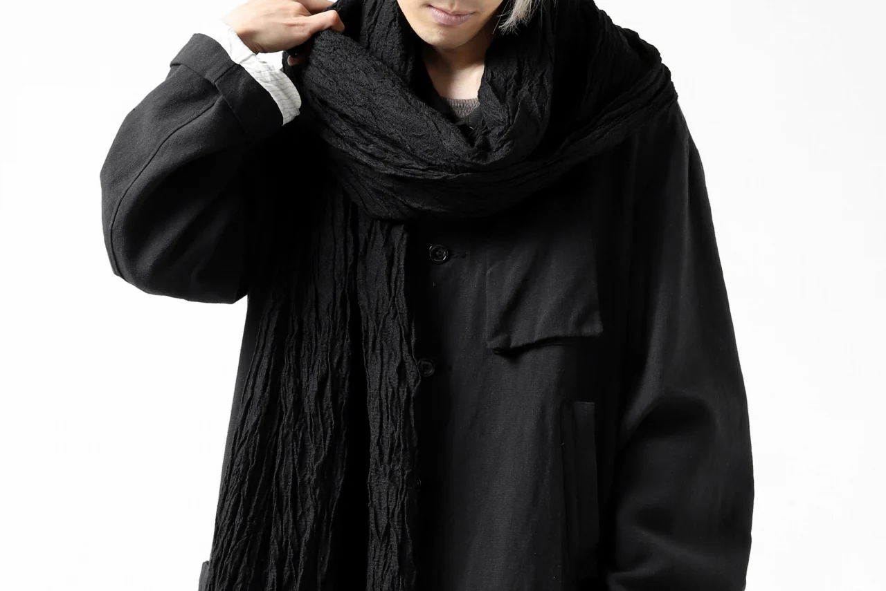 KLASICA GLACIER FLUFFY STOLE / SHRINK SILK (BLACK) - Image 30