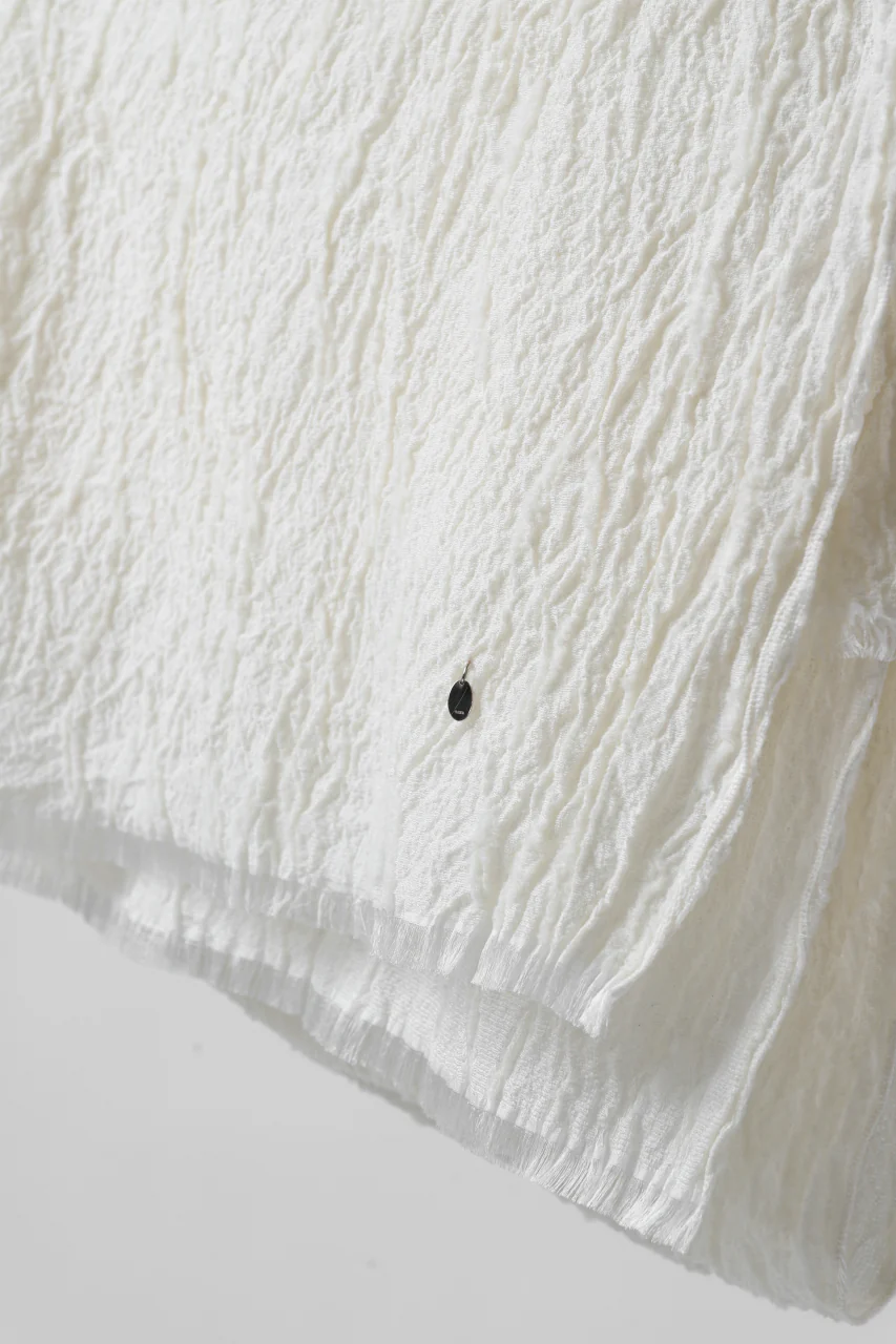 KLASICA GLACIER FLUFFY STOLE / SHRINK SILK (EGG SHELL) - Image 12