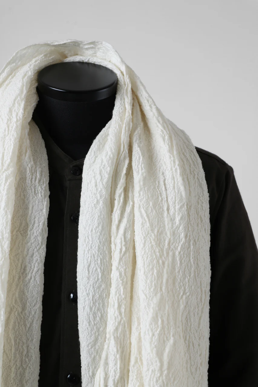 KLASICA GLACIER FLUFFY STOLE / SHRINK SILK (EGG SHELL) - Image 15