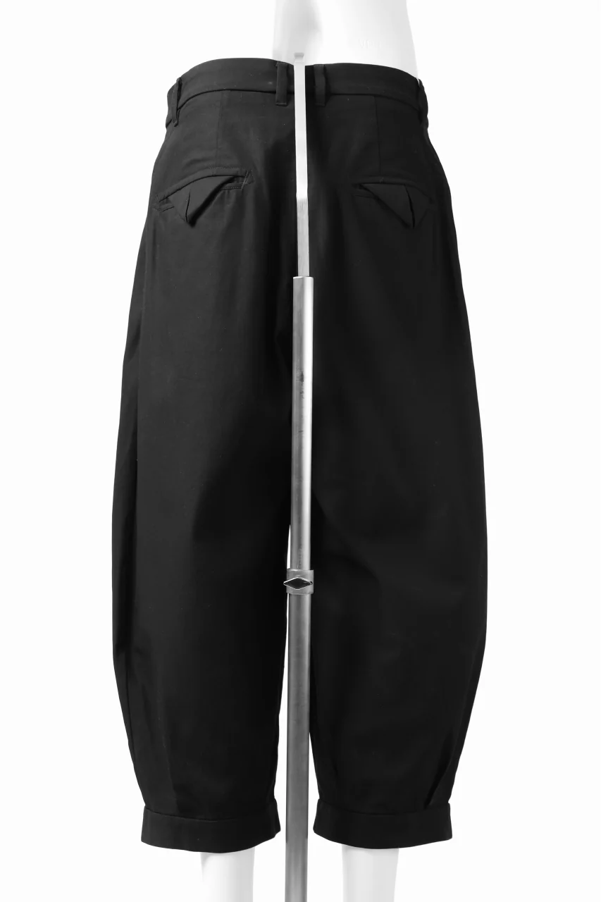KLASICA GOSSE 2 TUCKED TROUSERS / DRY BACK TWILL (BLACK) - Image 10