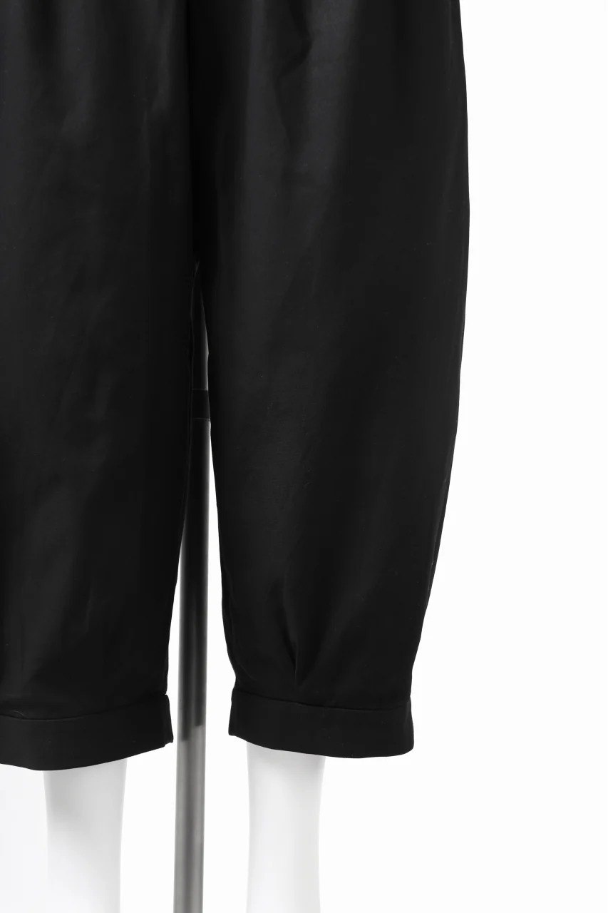 KLASICA GOSSE 2 TUCKED TROUSERS / DRY BACK TWILL (BLACK) - Image 18
