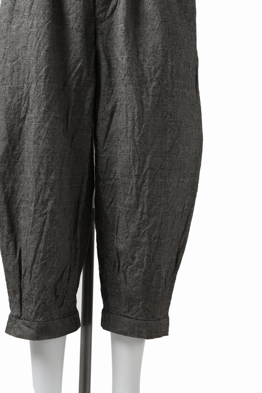 KLASICA GOSSE 2 TUCKED TROUSERS / ORIGINAL PONGEE NEP (GLEN CHECK) - Image 15