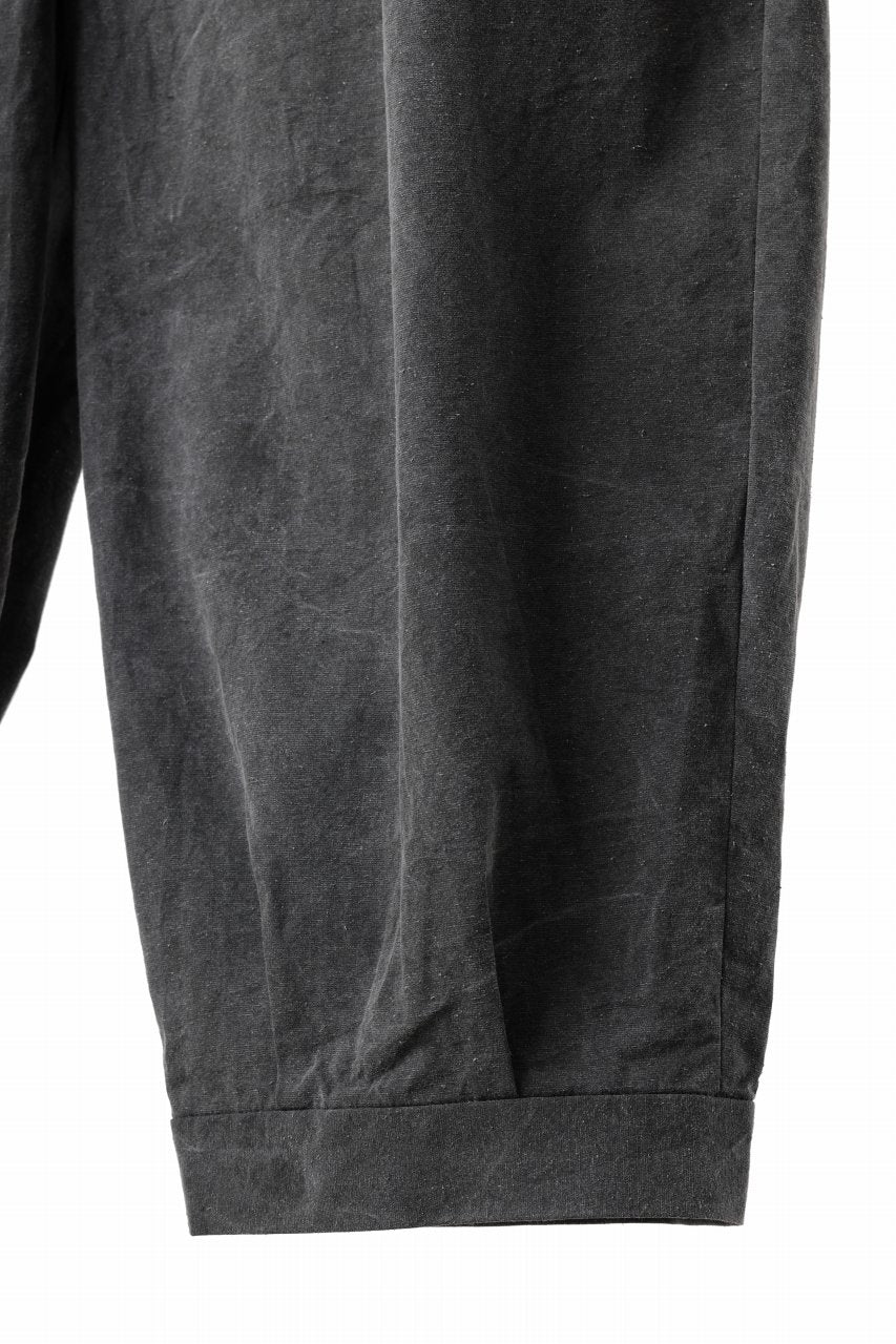 KLASICA GOSSE (ND ver.) TUCKED x2 TROUSERS / NATURAL DYED COTTON x SILK WEATHER (SUMI BLACK) - Image 10