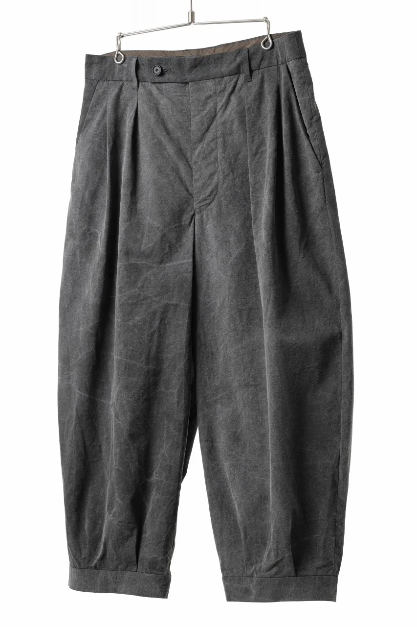KLASICA GOSSE (ND ver.) TUCKED x2 TROUSERS / NATURAL DYED COTTON x SILK WEATHER (SUMI BLACK) - Image 2