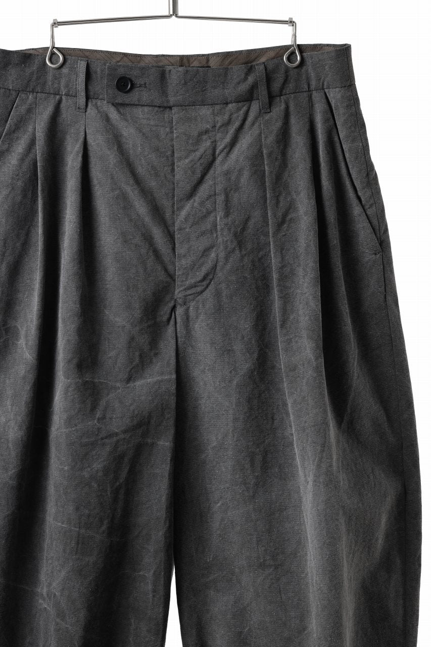 KLASICA GOSSE (ND ver.) TUCKED x2 TROUSERS / NATURAL DYED COTTON x SILK WEATHER (SUMI BLACK) - Image 4