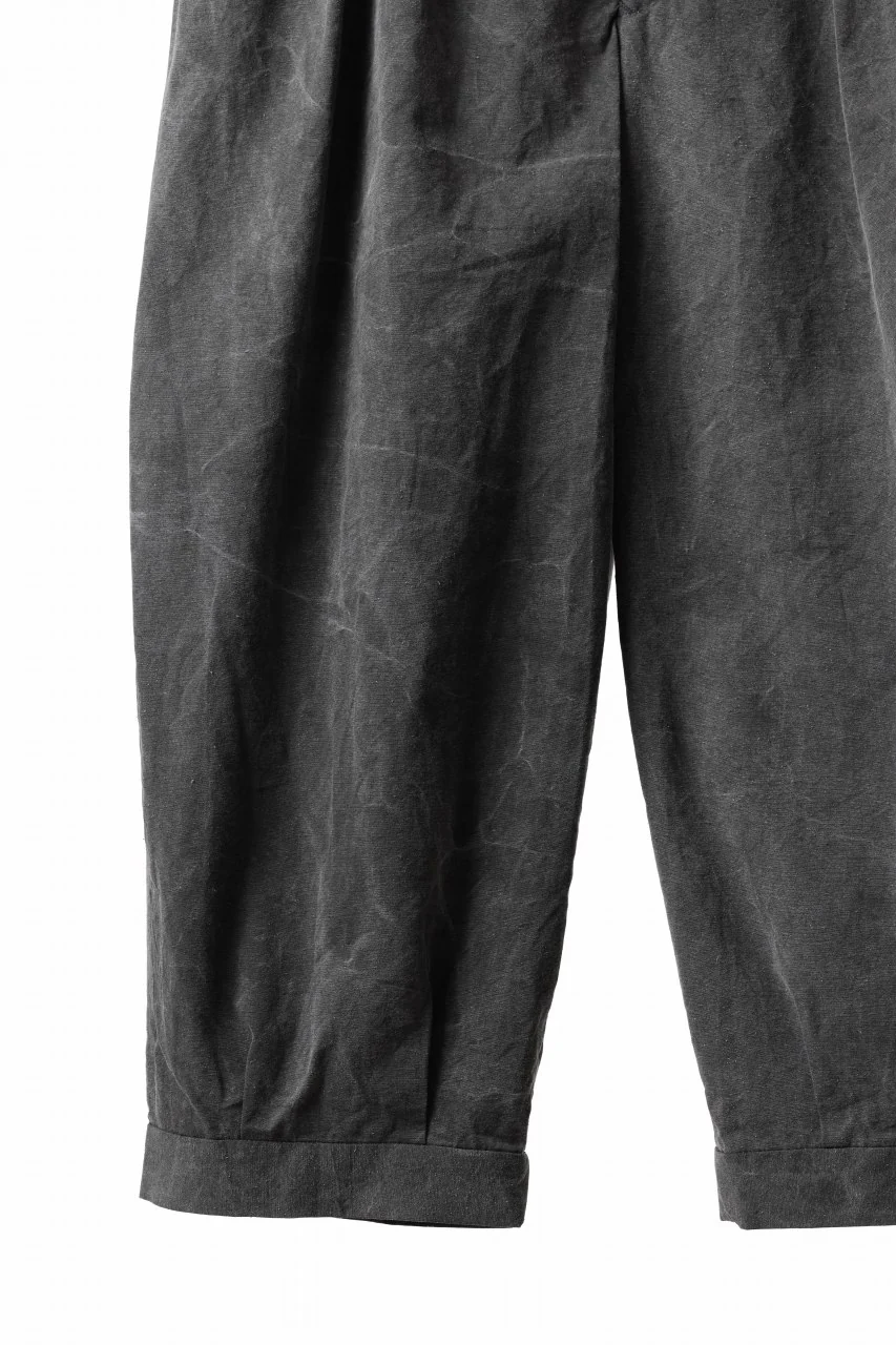 KLASICA GOSSE (ND ver.) TUCKED x2 TROUSERS / NATURAL DYED COTTON x SILK WEATHER (SUMI BLACK) - Image 5