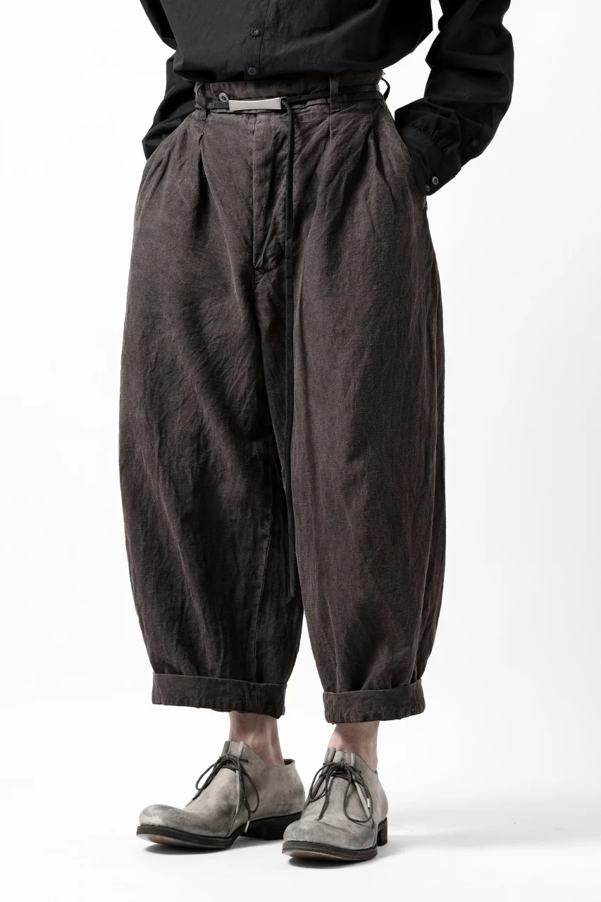KLASICA GOSSE TWO TUCKED TROUSERS / GARMENT DYED BROKEN HERRING BONE (CINAMON) - Image 4