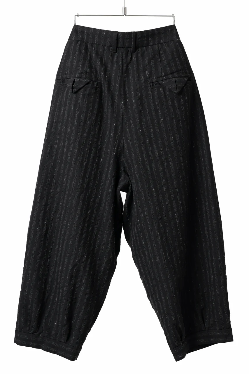 KLASICA GOSSE TWO TUCKED TROUSERS / LIGHT WEIGHT BLUR STRIPES (INK BLACK) - Image 12