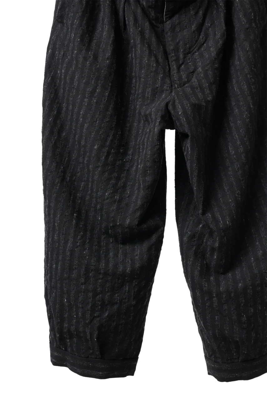 KLASICA GOSSE TWO TUCKED TROUSERS / LIGHT WEIGHT BLUR STRIPES (INK BLACK) - Image 14