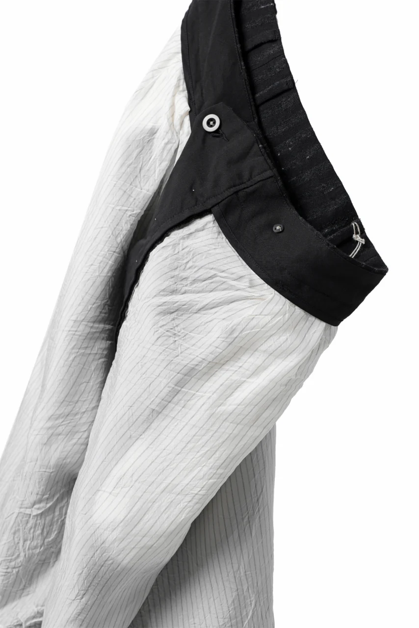 KLASICA GOSSE TWO TUCKED TROUSERS / LIGHT WEIGHT BLUR STRIPES (INK BLACK) - Image 24