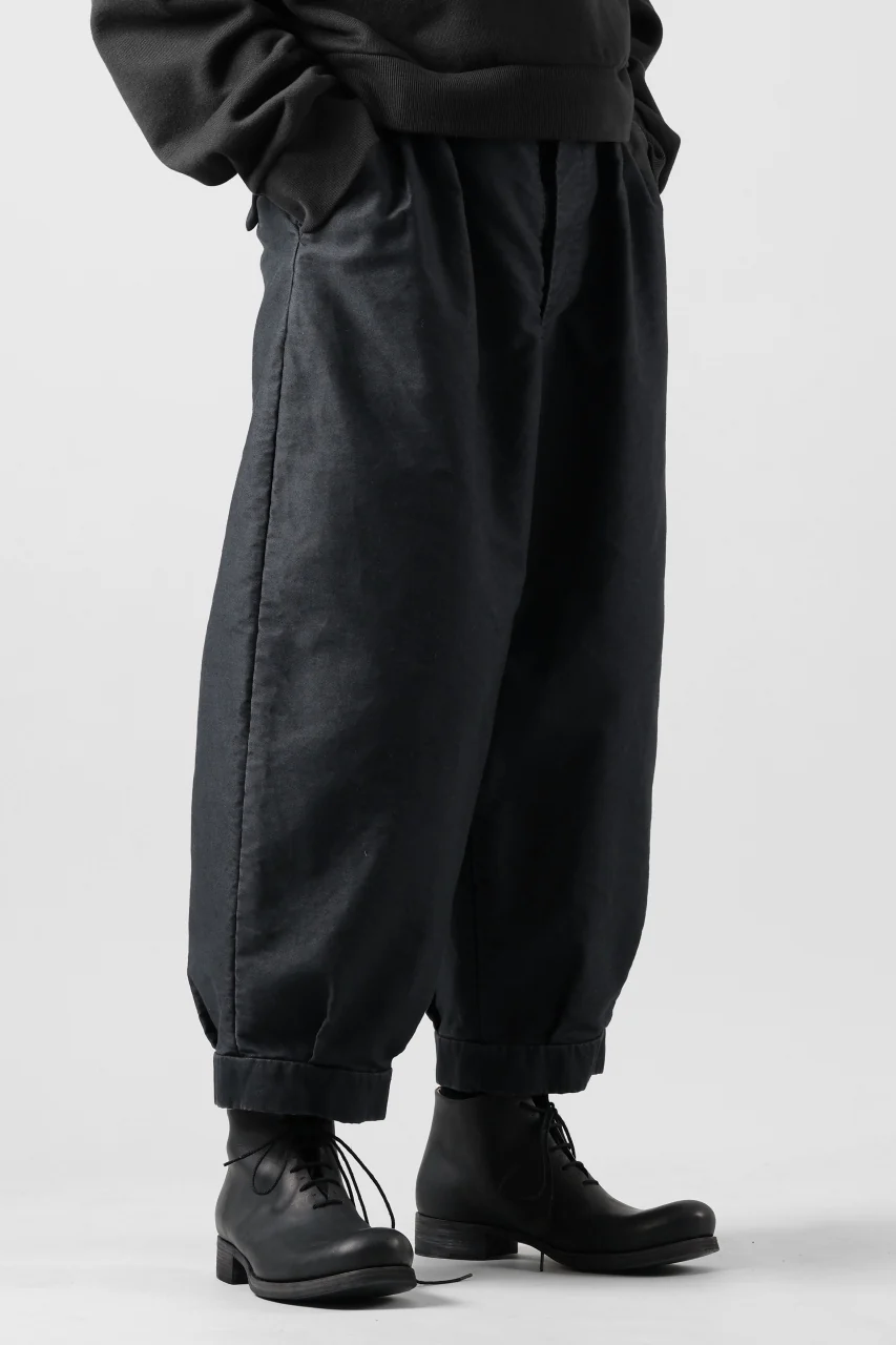KLASICA GOSSE TWO TUCKED TROUSERS / SURPHER DYED MOLE SKIN (DEEP SEA) - Image 4