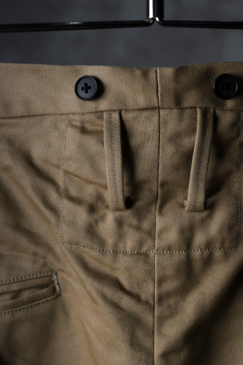 KLASICA GRIOTTE 2 TUCKED WIDE TROUSERS / CHINO CLOTH (BEIGE) - Image 18