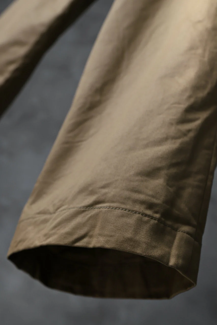 KLASICA GRIOTTE 2 TUCKED WIDE TROUSERS / CHINO CLOTH (BEIGE) - Image 20