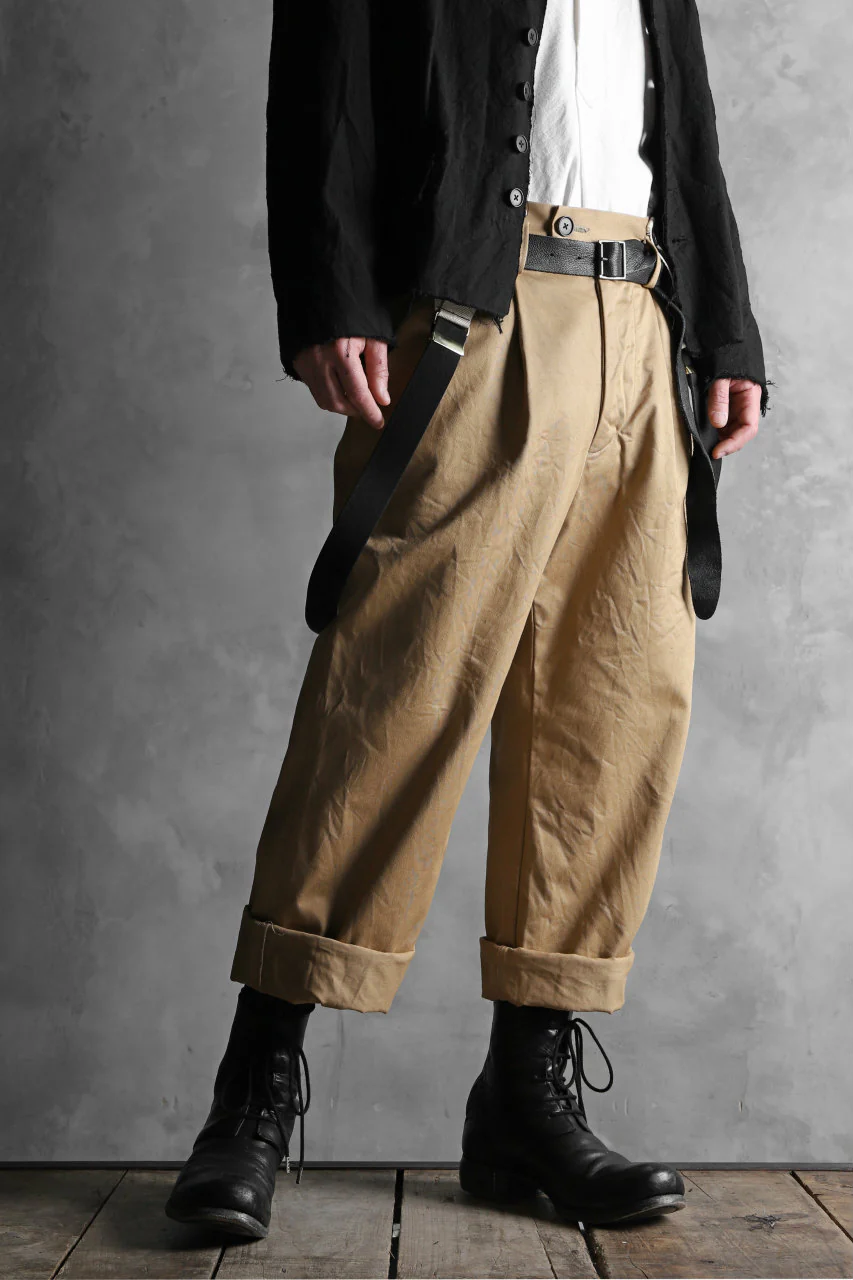 KLASICA GRIOTTE 2 TUCKED WIDE TROUSERS / CHINO CLOTH (BEIGE) - Image 23