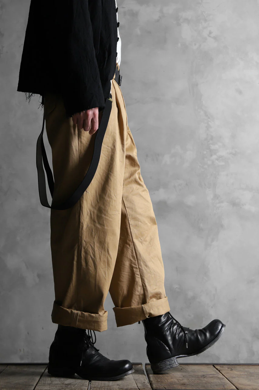 KLASICA GRIOTTE 2 TUCKED WIDE TROUSERS / CHINO CLOTH (BEIGE) - Image 25