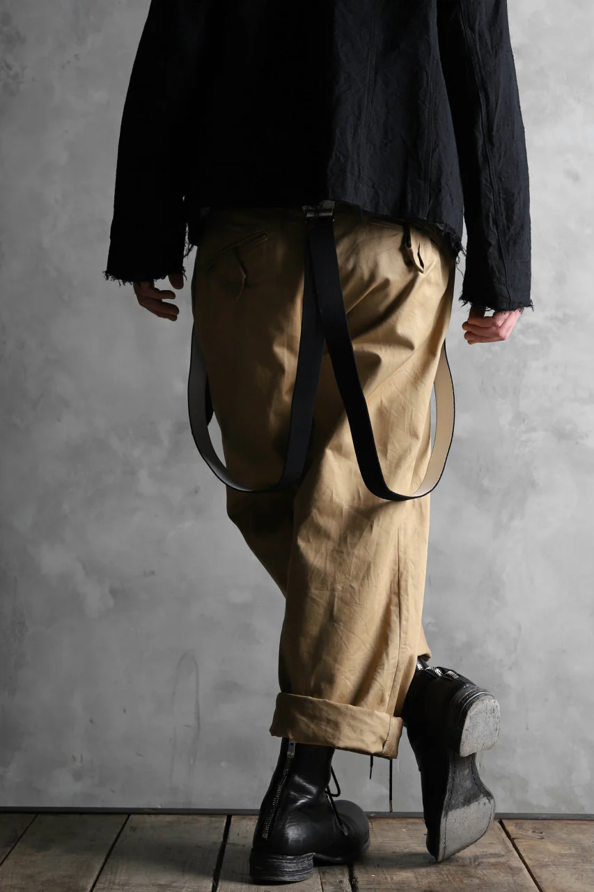 KLASICA GRIOTTE 2 TUCKED WIDE TROUSERS / CHINO CLOTH (BEIGE) - Image 26