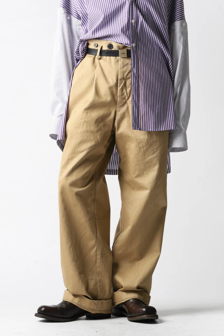 KLASICA GRIOTTE 2 TUCKED WIDE TROUSERS / CHINO CLOTH (BEIGE) - Image 35