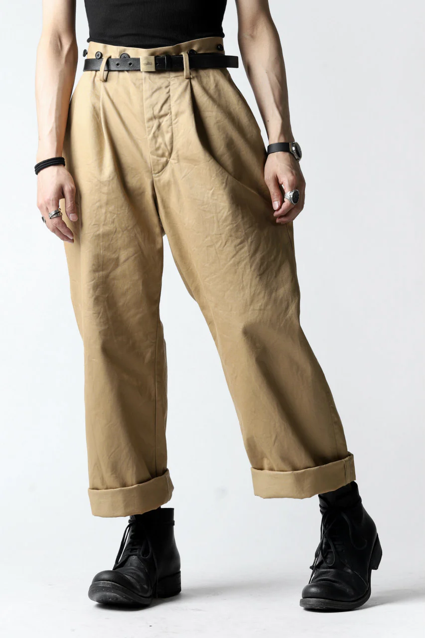 KLASICA GRIOTTE 2 TUCKED WIDE TROUSERS / CHINO CLOTH (BEIGE) - Image 37