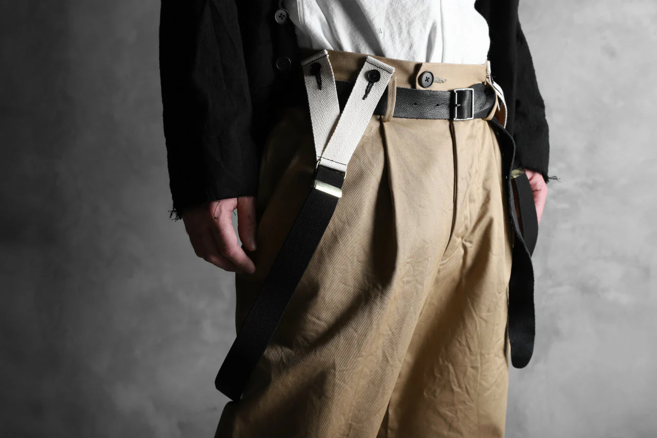 KLASICA GRIOTTE 2 TUCKED WIDE TROUSERS / CHINO CLOTH (BEIGE) - Image 46