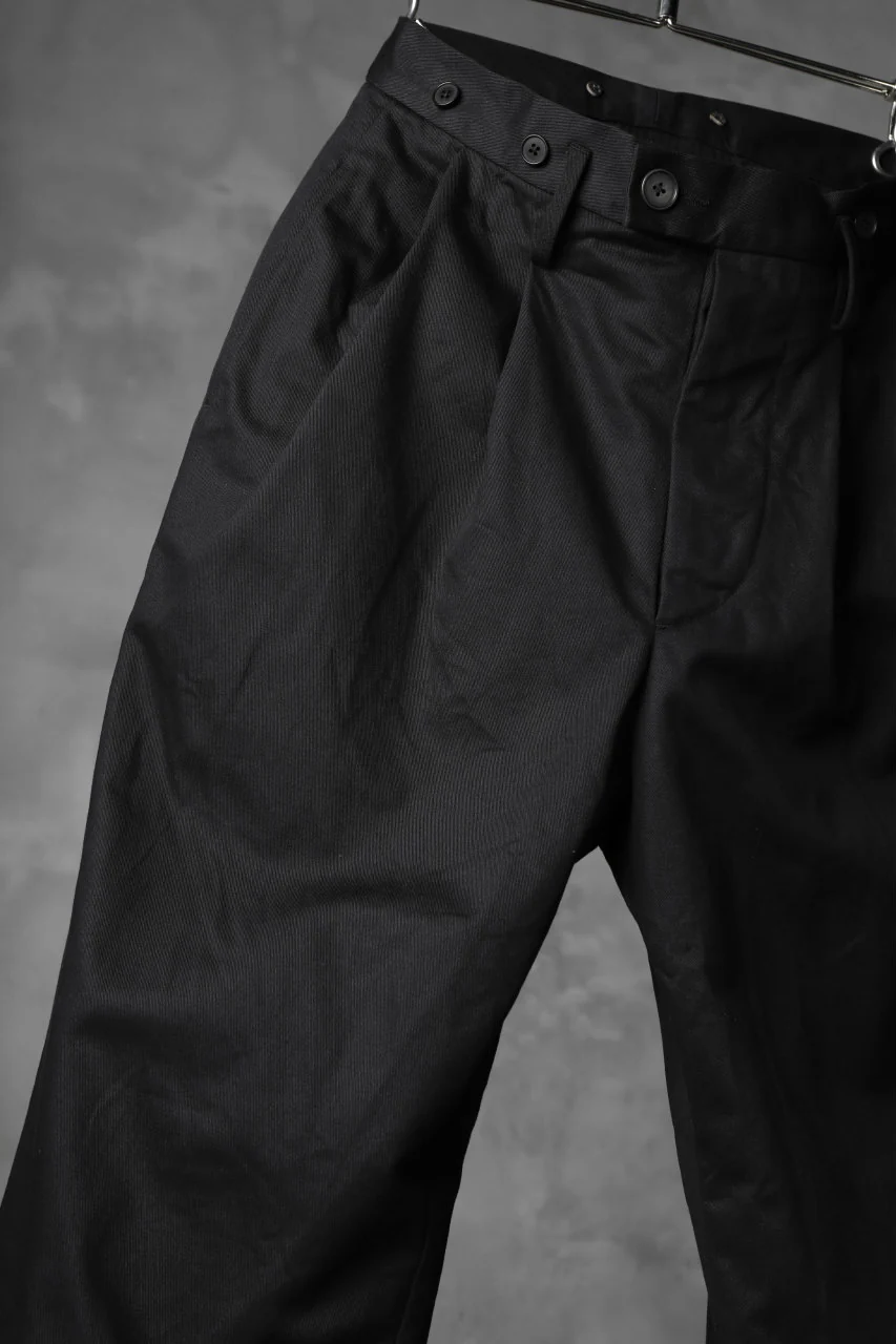 KLASICA GRIOTTE 2 TUCKED WIDE TROUSERS / CHINO CLOTH (BLACK) - Image 14