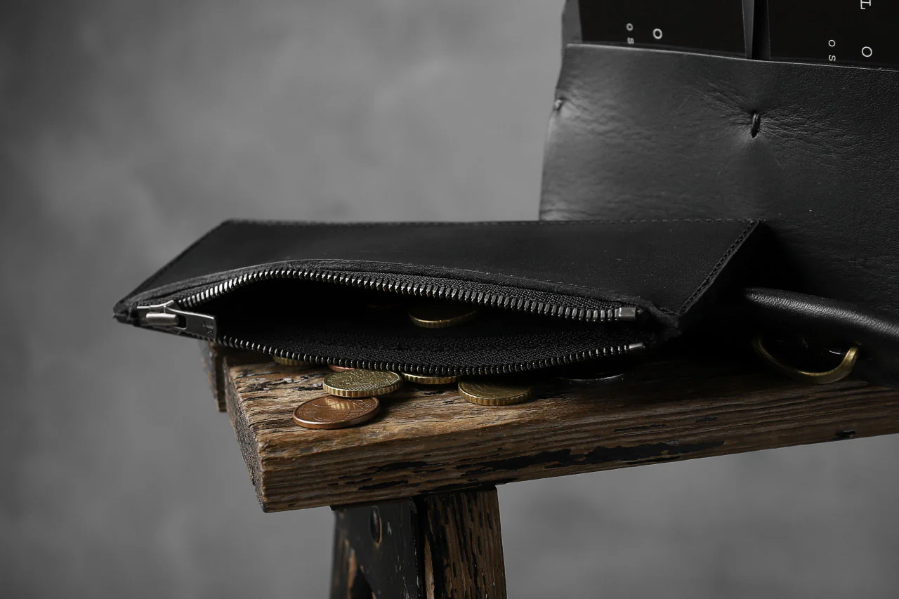 KLASICA LONG WALLET / TEMPESTI OILED COW BENDS LEATHER (BLACK) - Image 19