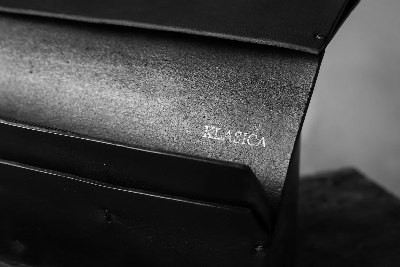 KLASICA LONG WALLET / TEMPESTI OILED COW BENDS LEATHER (BLACK) - Image 20
