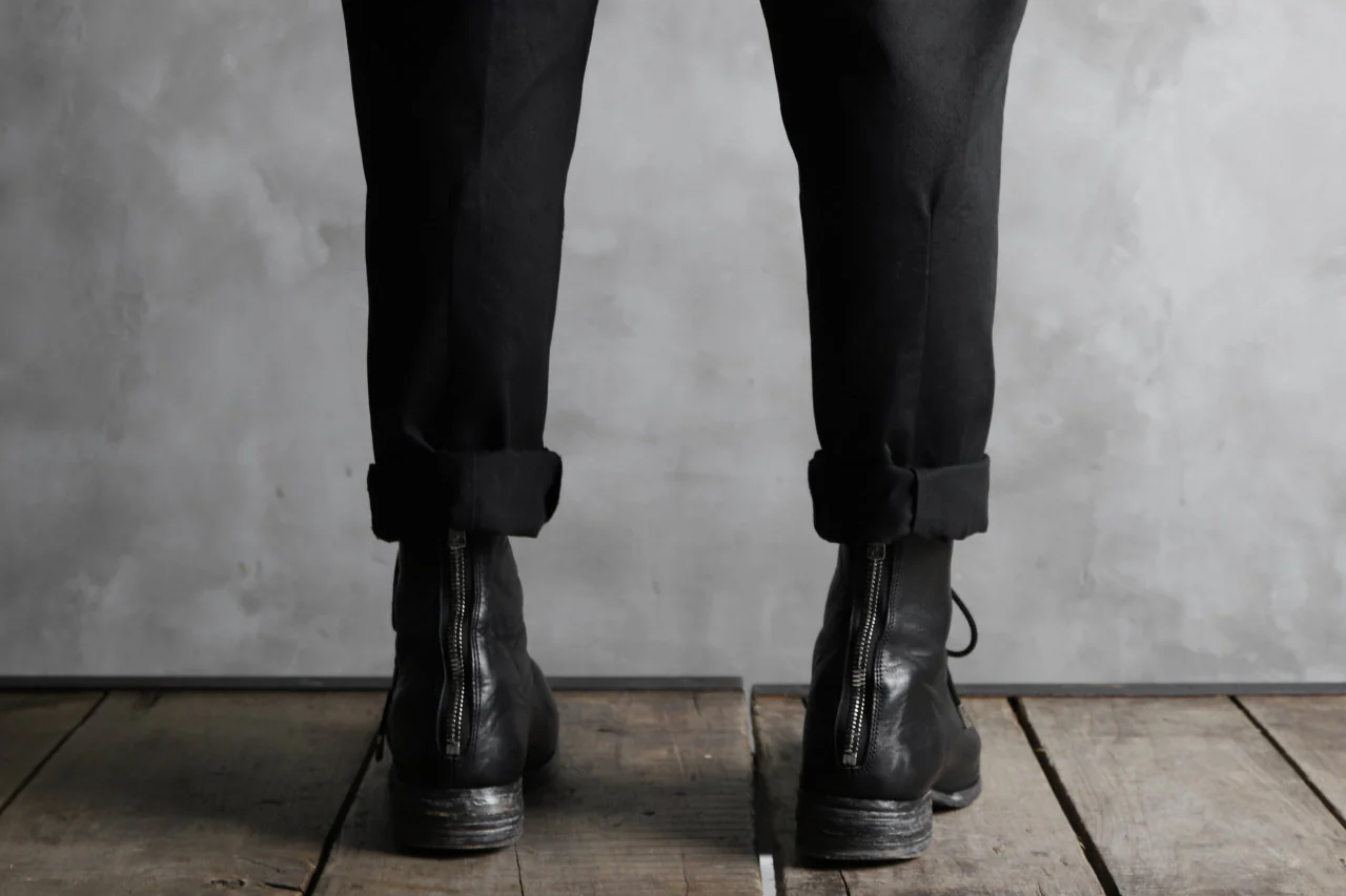 KLASICA MORROW HIGH RISE 3 TUCKED TAPERED TROUSERS / CHINO CLOTH (BLACK) - Image 33