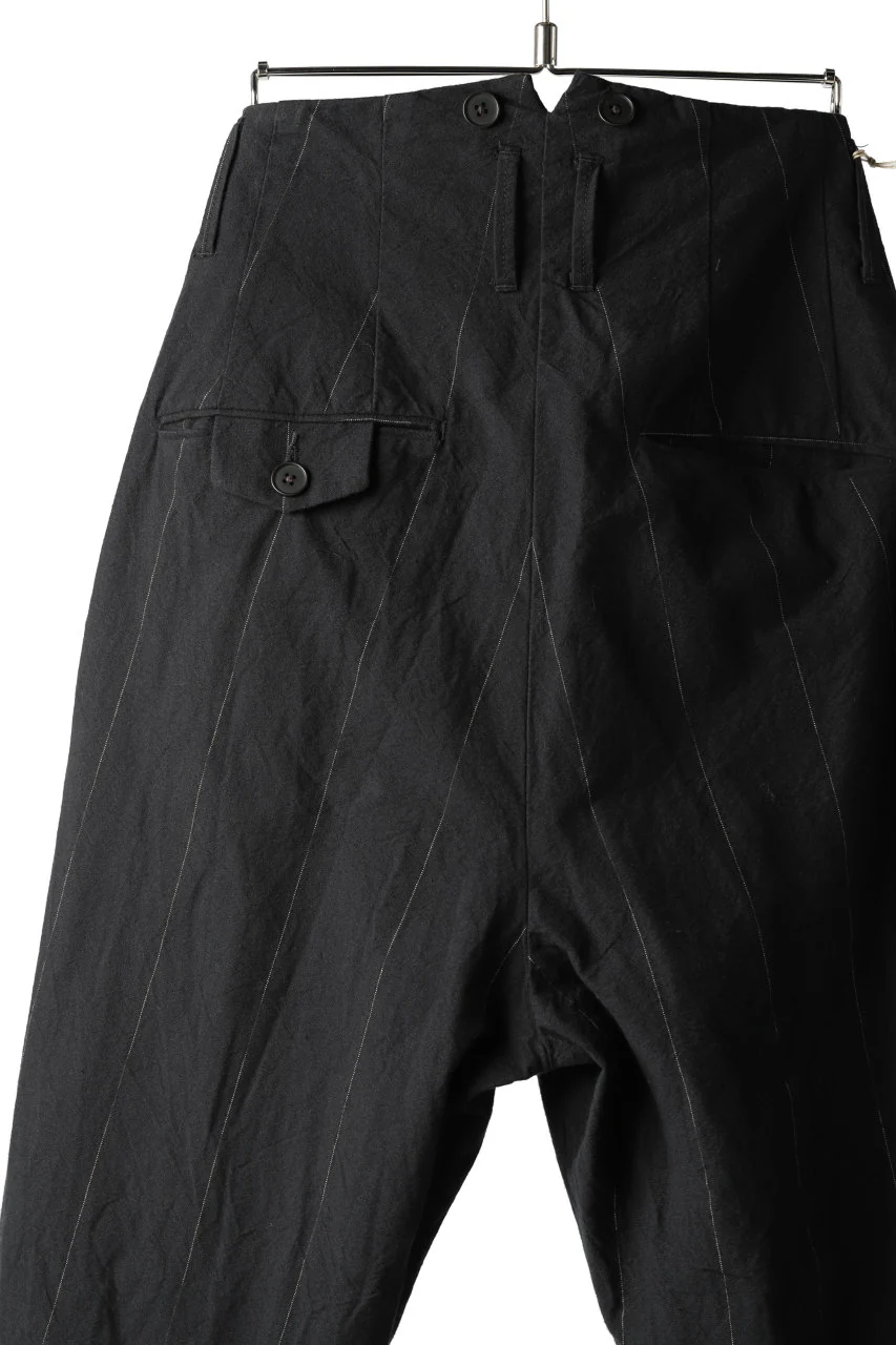 KLASICA MORROW-OCN TAPERED TROUSERS / IKAT DYED STRIPE COTTON (CARBON) - Image 18