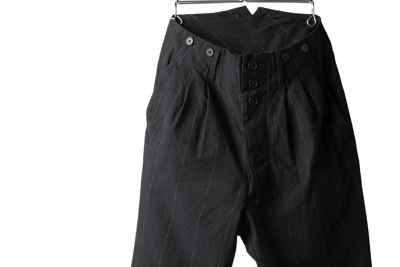 KLASICA MORROW-OCN TAPERED TROUSERS / IKAT DYED STRIPE COTTON (CARBON) - Image 24