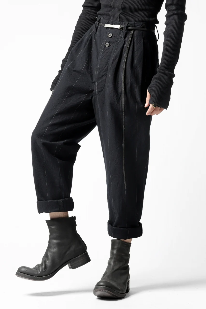 KLASICA MORROW-OCN TAPERED TROUSERS / IKAT DYED STRIPE COTTON (CARBON) - Image 6