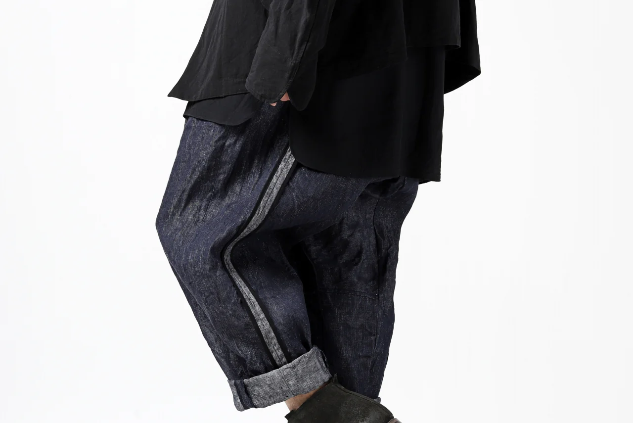 KLASICA SABRON WIDE TAPERED TROUSERS / DEEP DYED LINEN DENIM (NAVY) - Image 35