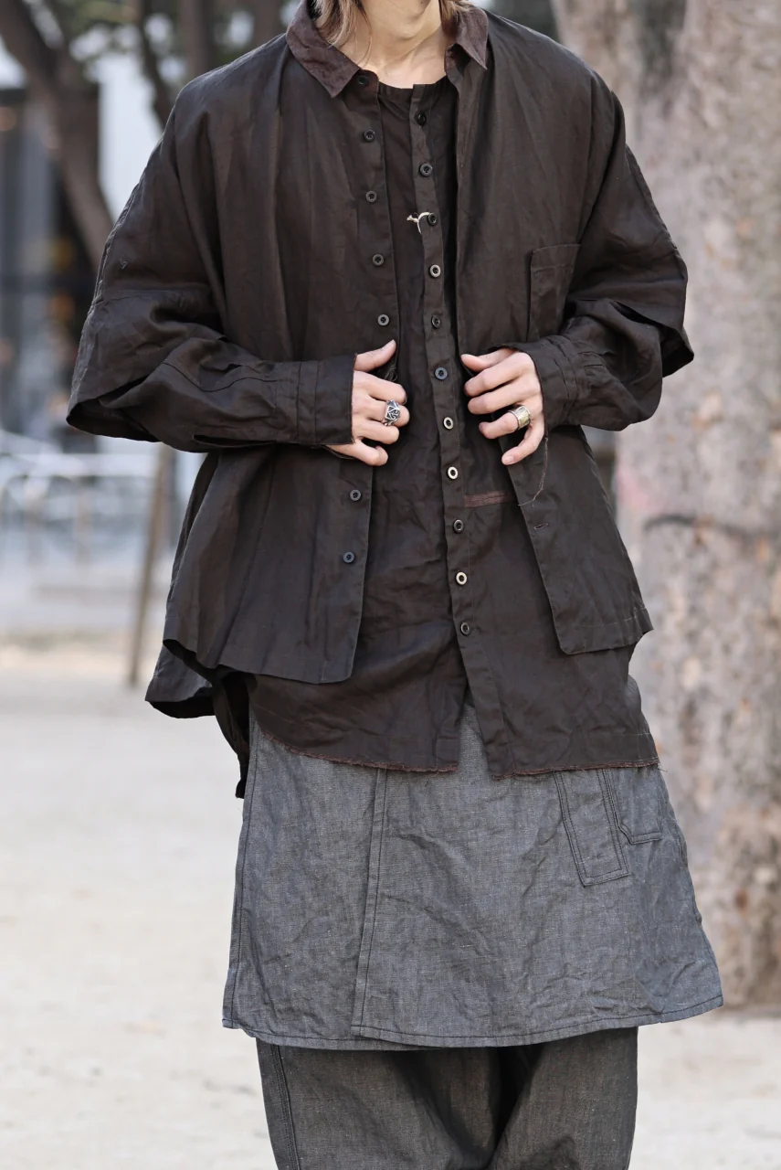 KLASICA "SH-044" SPLIT RAGLAN COLLAR LESS SHIRTS / BENGARA & SUMI COATED LINEN (BENGARA) - Image 34