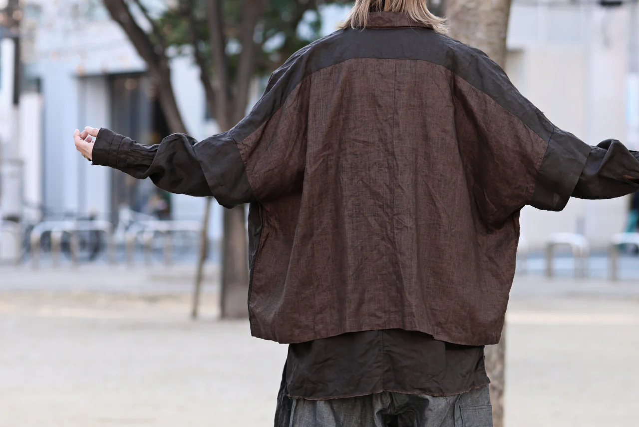 KLASICA "SH-047" EXTRA DROPPED 1/2 SLEEVE SHIRTS / BENGARA & SUMI COATED LINEN (BENGARA) - Image 23