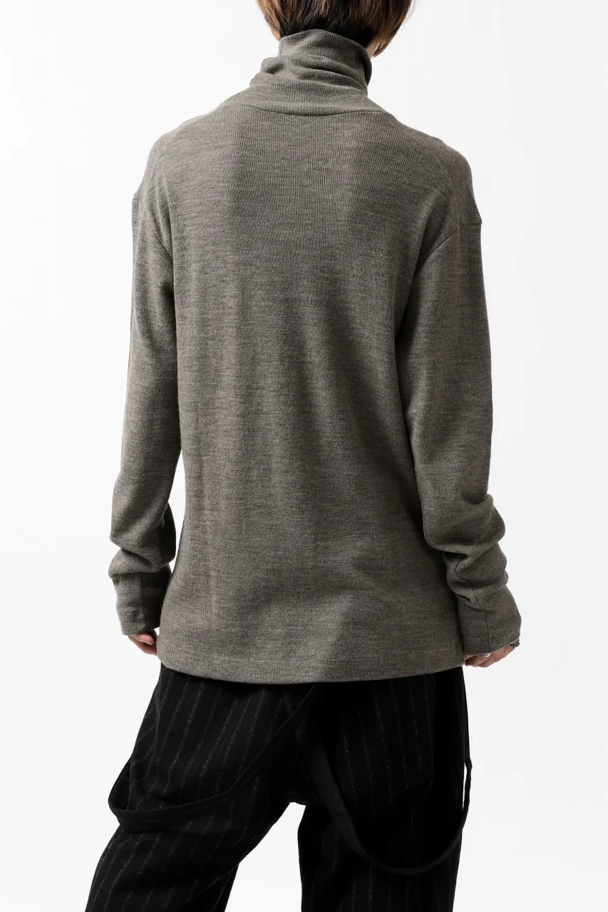 KLASICA SMOKE TURTLE NECK KNIT SWEATER / WEANER WOOL RIB (FAWN) - Image 10