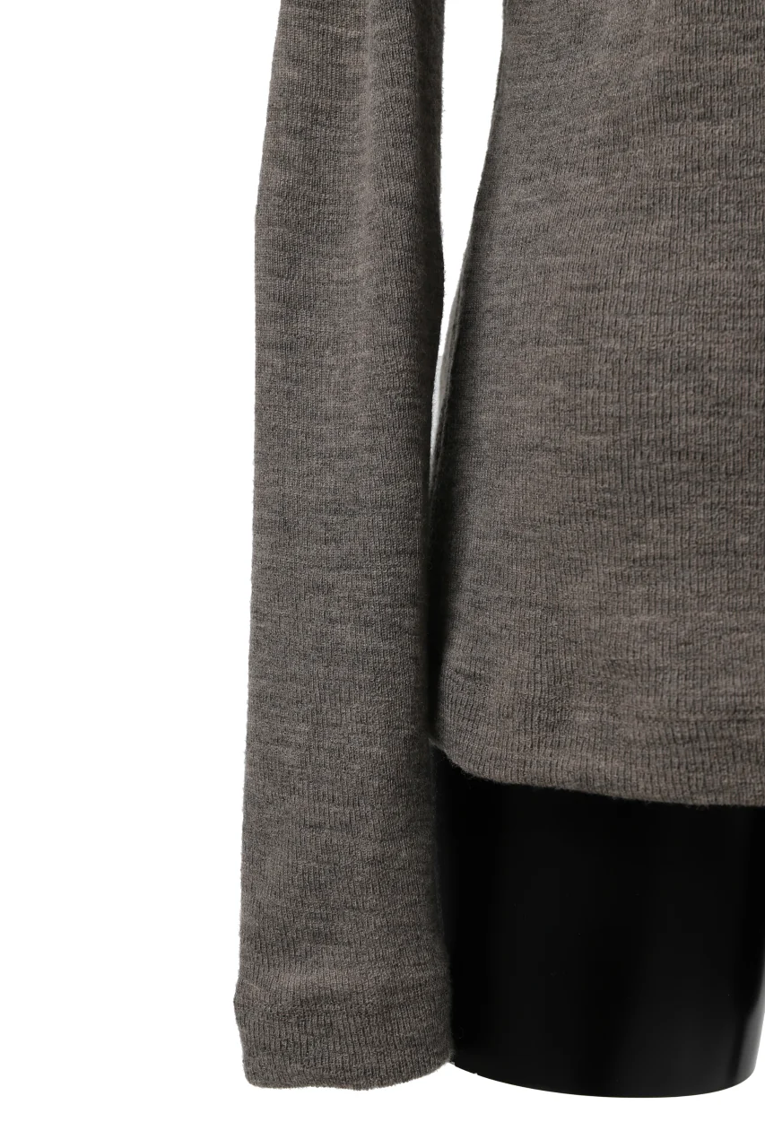 KLASICA SMOKE TURTLE NECK KNIT SWEATER / WEANER WOOL RIB (FAWN) - Image 19