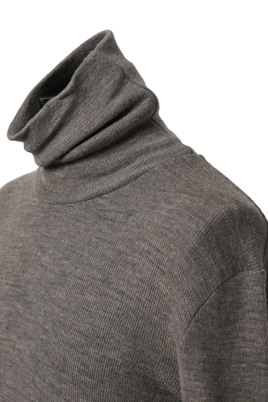 KLASICA SMOKE TURTLE NECK KNIT SWEATER / WEANER WOOL RIB (FAWN) - Image 21